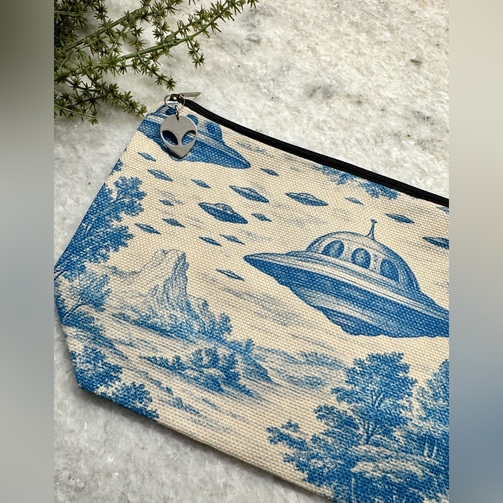 New UFO / UAP Sci-Fi Blue & Cream Makeup Tech Pencil Bag w/ Alien Charm 9.5”